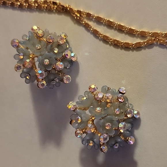 Regalo Blue Flower Floral & Rhinestone Gold Tone Necklace & Earrings Set - Picture 3 of 4